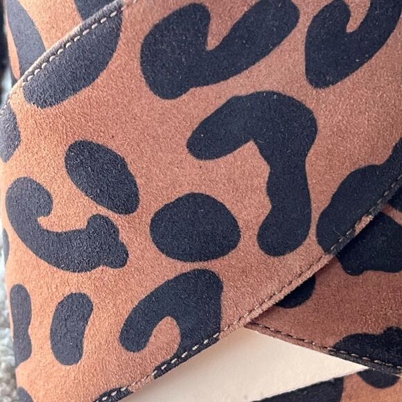 Stuart Weitzman Galene sandals suede leopard block heel size 7M gorpcore - Picture 10 of 13